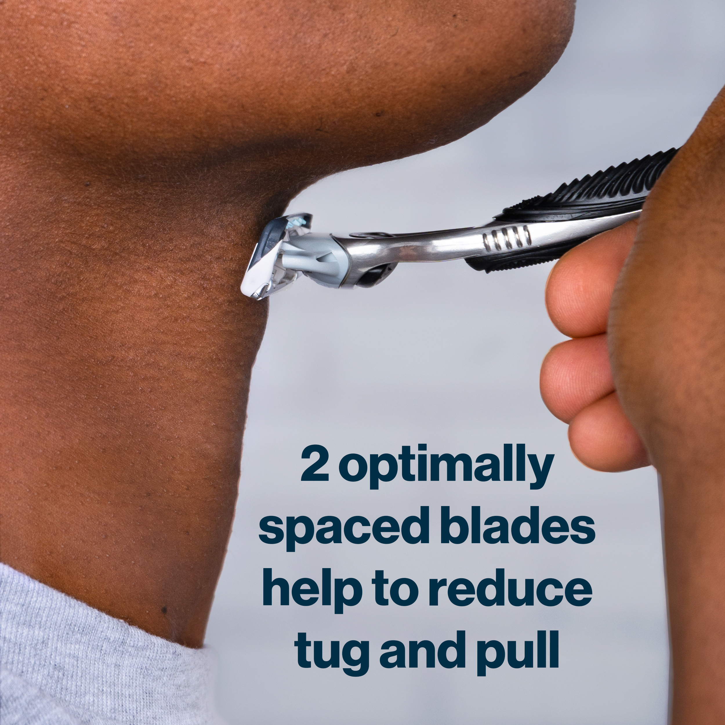 SkinGuard Razor, 1 Handle and 4 Razor Blade Refills